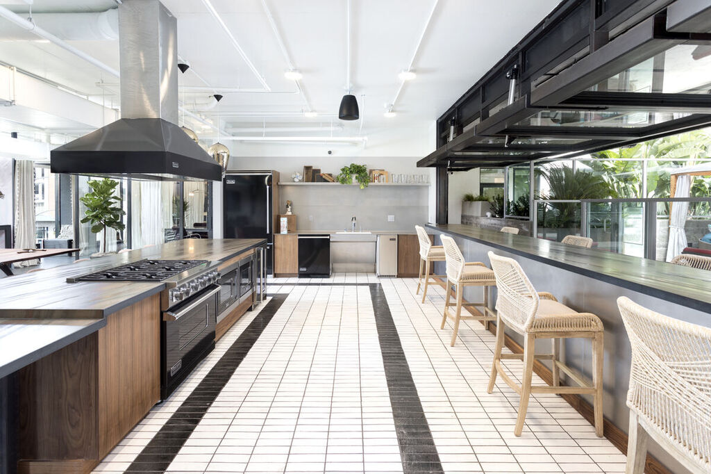 10 Black & White Floor Tile Ideas That Are Always in… | Fireclay Tile