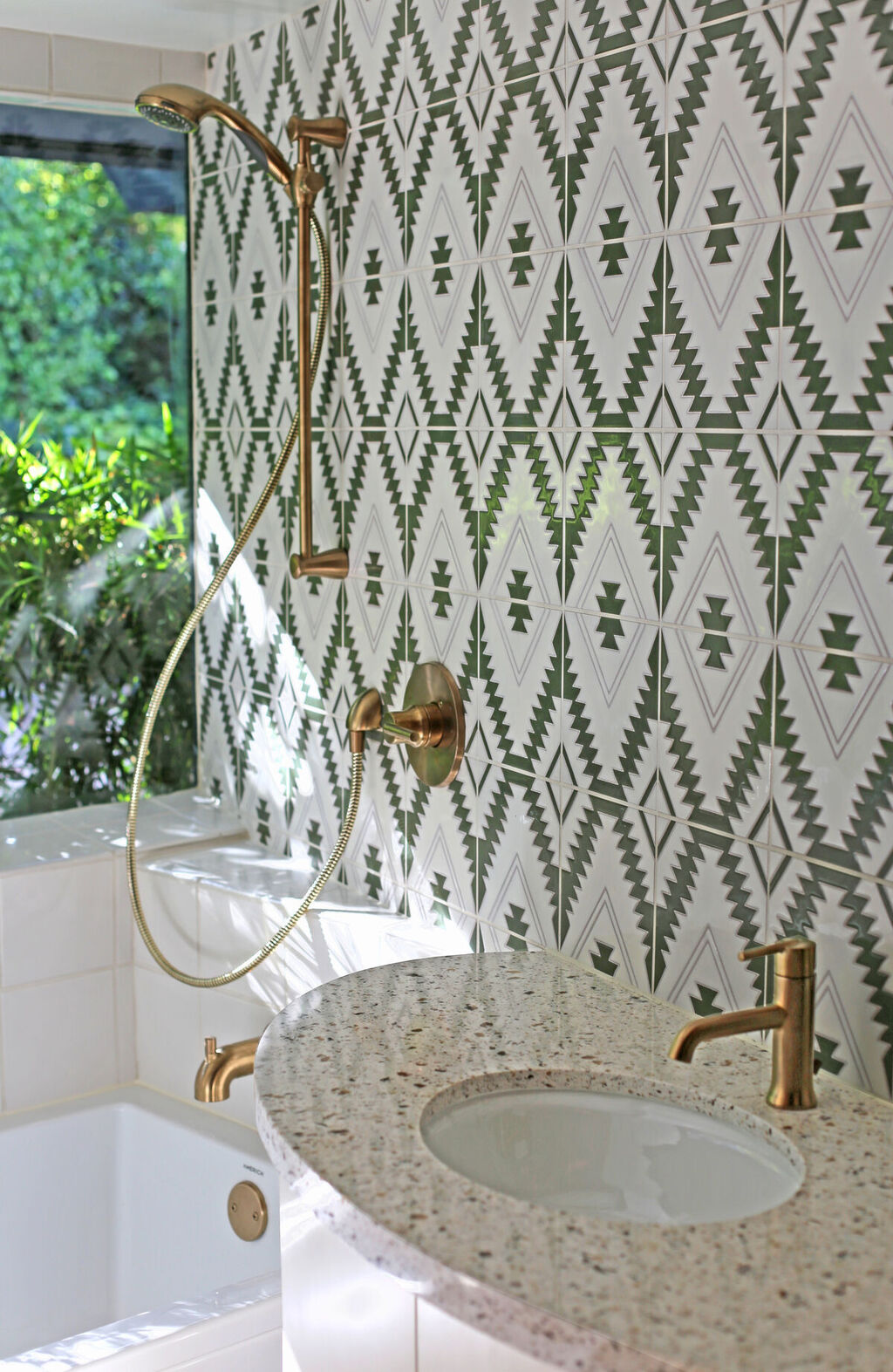40 Eye-Catching Bathroom Accent Wall Ideas | Fireclay Tile