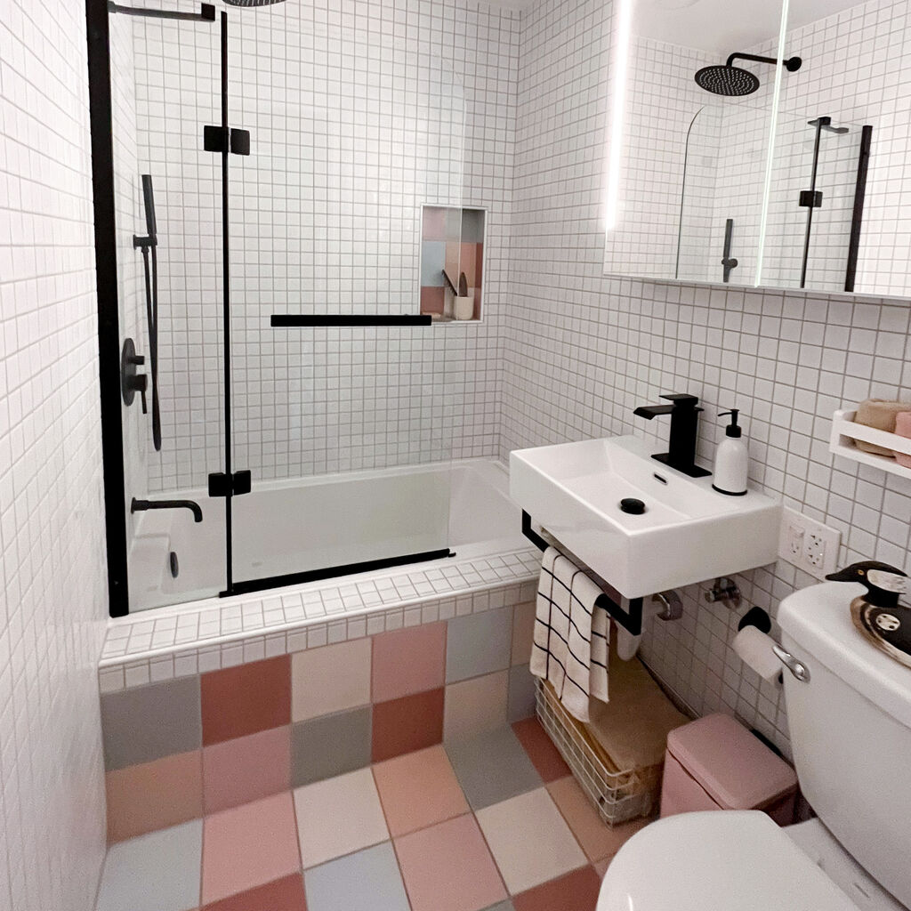 8x8 Multicolor Bathroom Floor | Fireclay Tile
