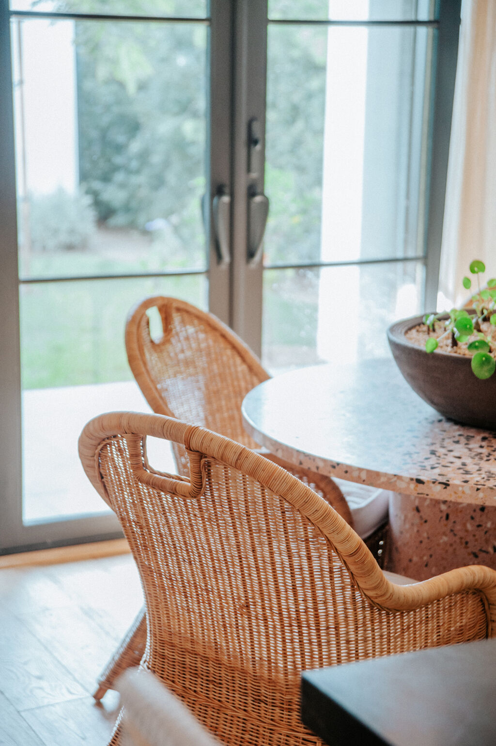 Bryce Dallas Howard: Pink Brick Kitchen | Fireclay Tile