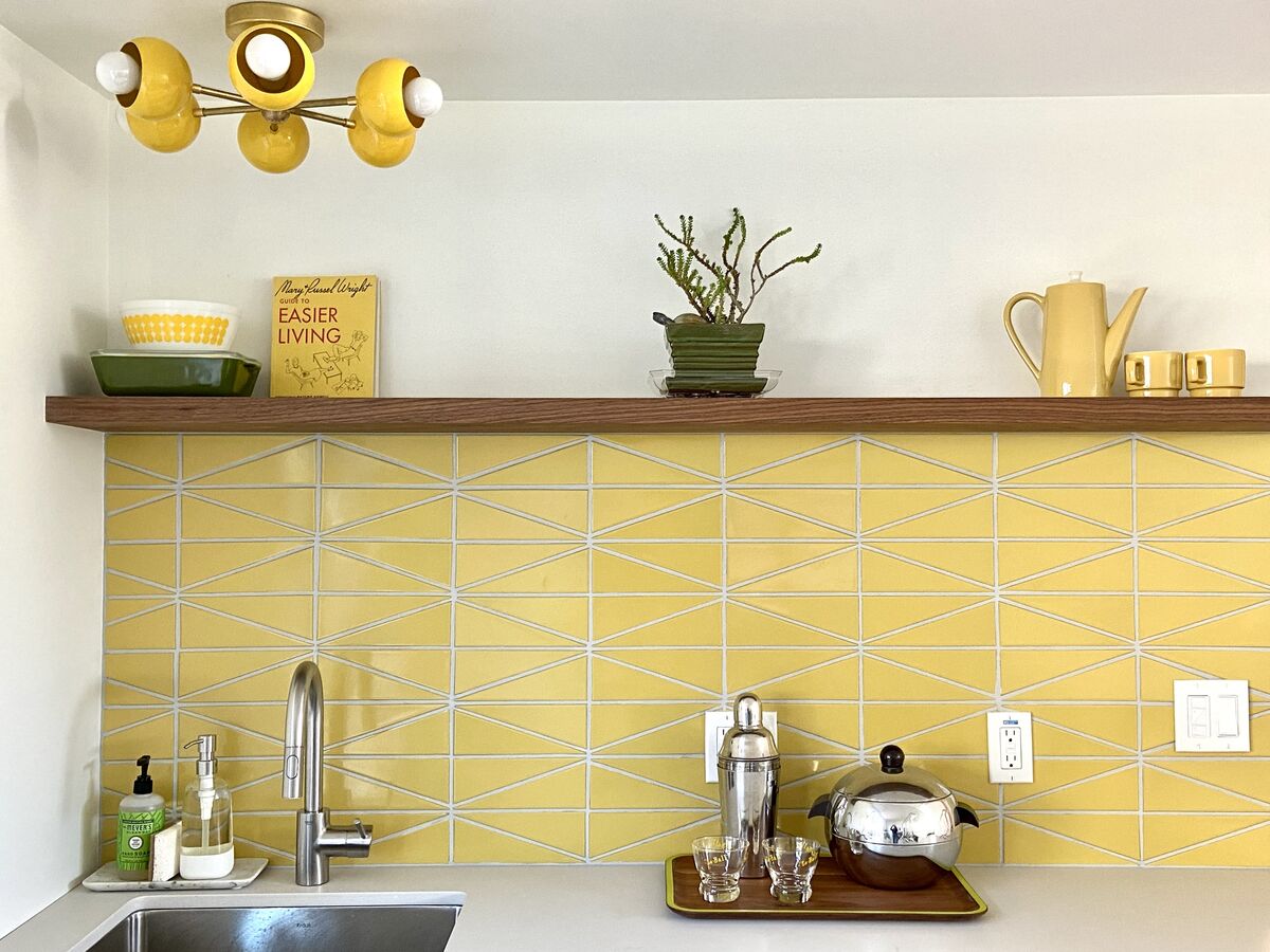 Sunny Scalene Midcentury Kitchen Backsplash Fireclay Tile