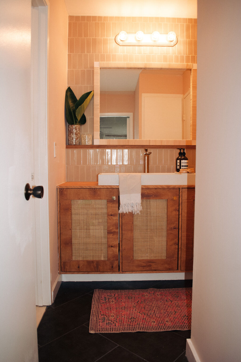 Naturally Neutral Bathroom Tiles | Fireclay Tile