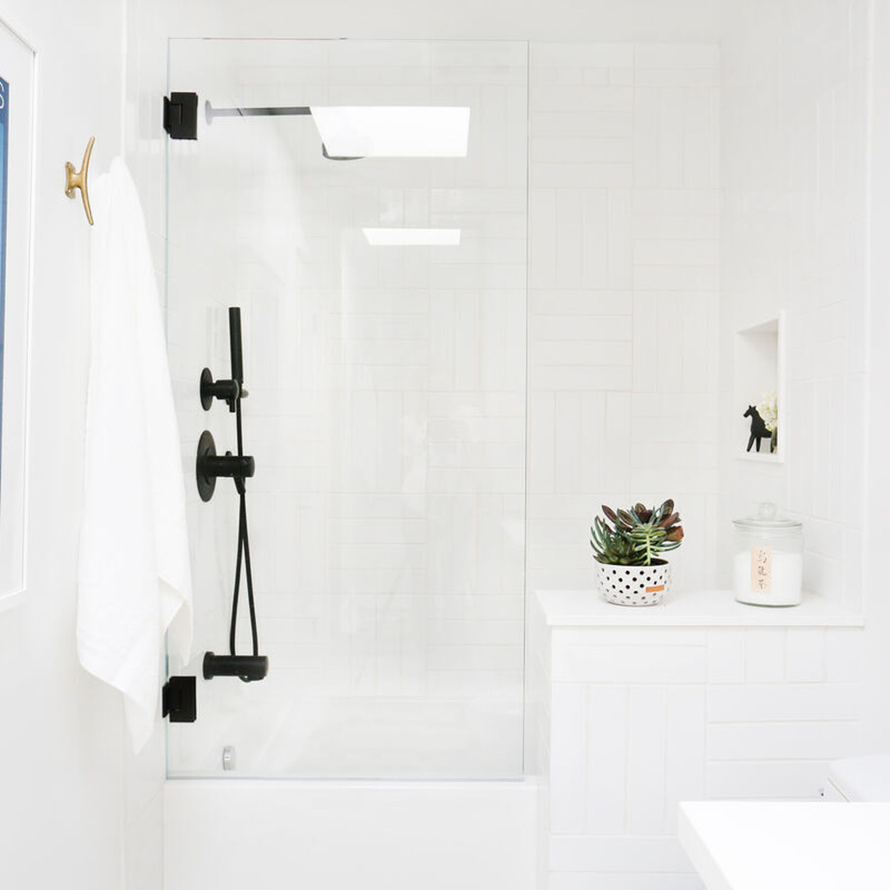 30 Different White Subway Tile Shower Designs | Fireclay Tile