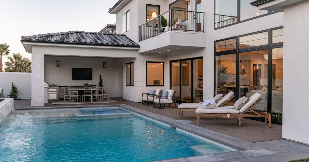 7 OnTrend Pool Tile Ideas for 2023 Fireclay Tile