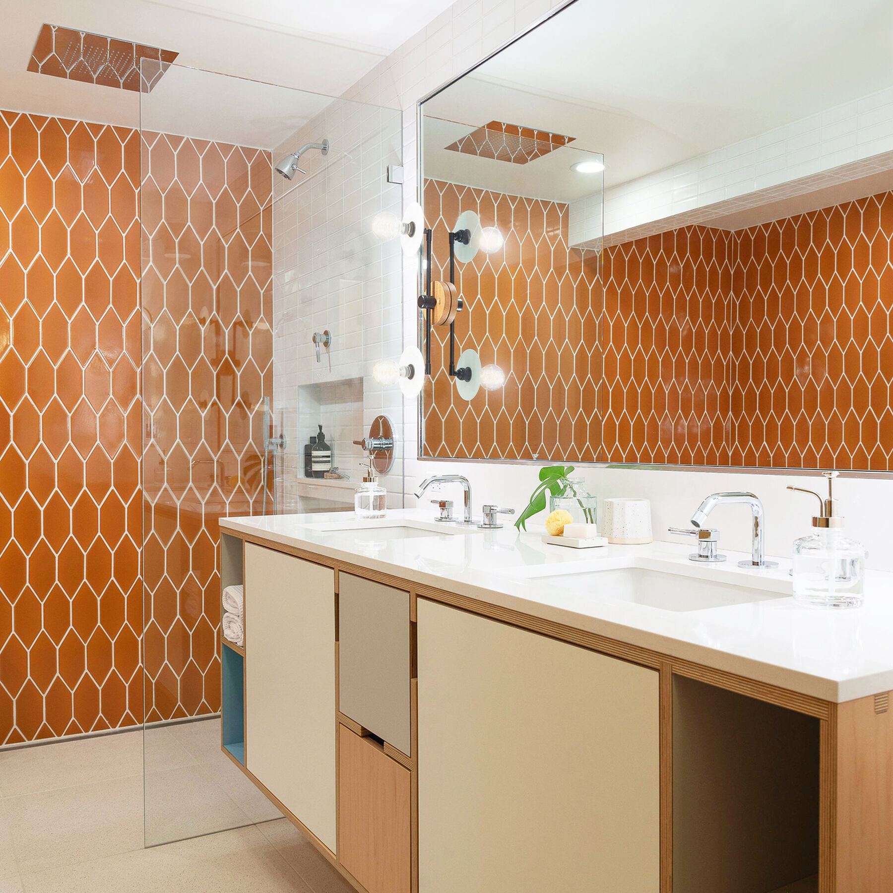 Bryce Canyon Picket Shower Fireclay Tile